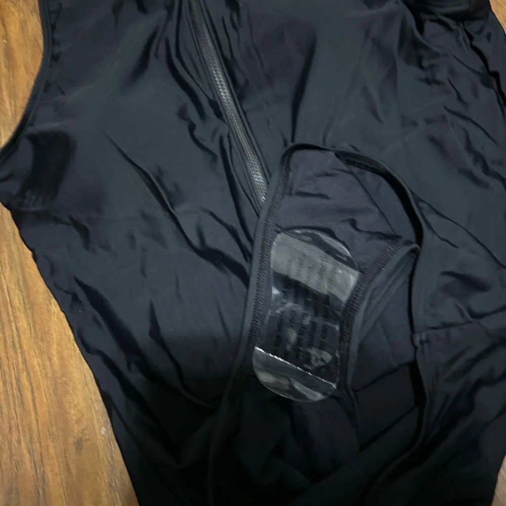 Quince Italian Zip-Front One-Piece Swimsuit in Black Women’s Size Large NWT - Picture 10 of 11